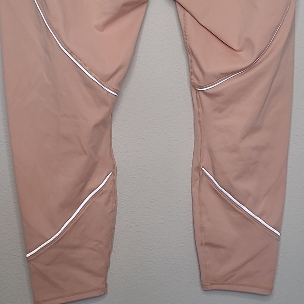 Fabletics Motion 365 Legging Size 1X - Picture 7 of 9
